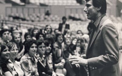 Seminars and LGATs: The Pseudo-Therapy at the Heart of the TTI